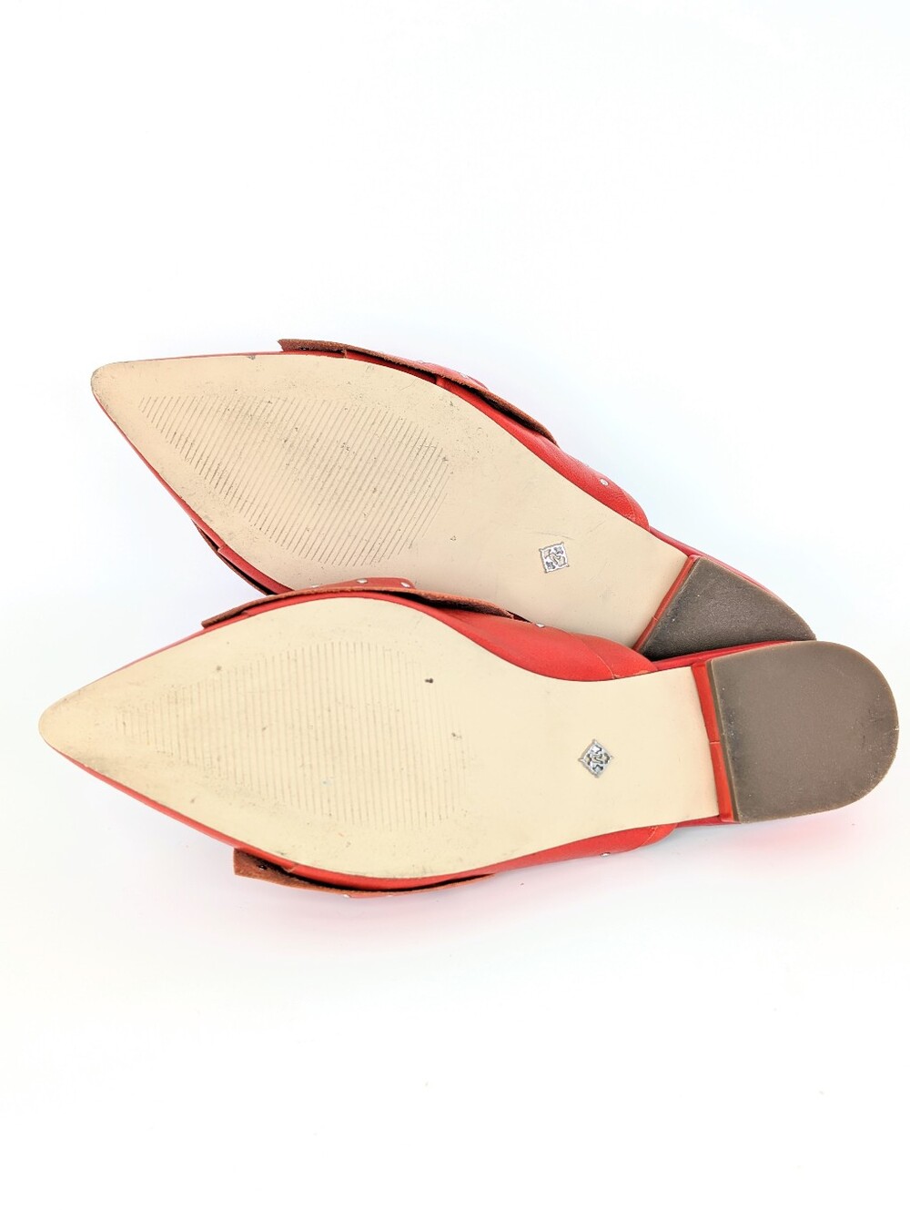 Nanette Lepore Orange Red Studded Bow Pointed Toe Mule Flats Slide On Size 6 EUC - Picture 11 of 12